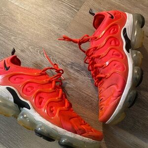 Nike Vapormax plus Bright Crimson Men’s size 11